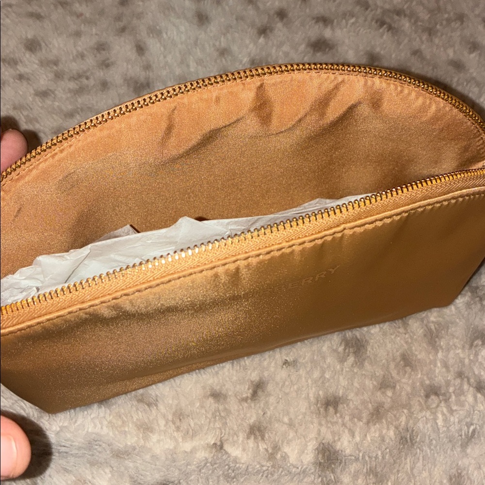 Burberry Tan Cosmetic Bag Set - Picture 6 of 8